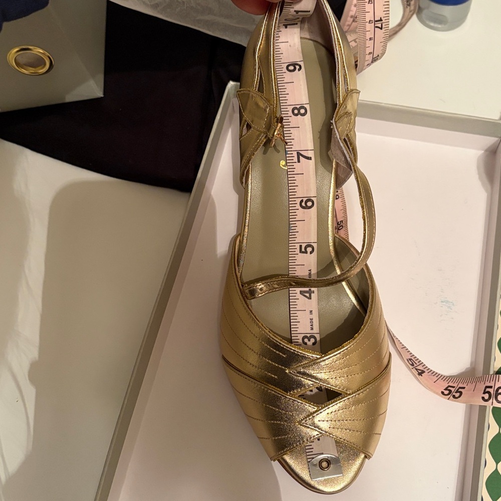 Elegant Leather Evening Shoes Spanish Heels Size 7W Gold 1920’s - Picture 12 of 13